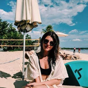 Meet your Posher, Rebecca